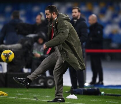 Tutto il Napoli a cena, paga Edo De Laurentiis. Conte si diverte cantando ‘O Sarracino