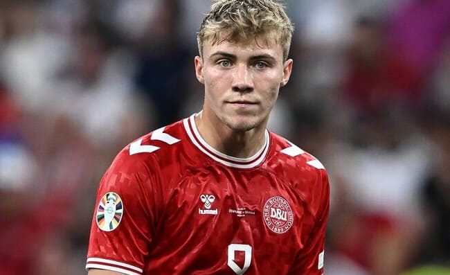 Dall’Inghilterra: “Hojlund, il Napoli sfida Milan e Juventus”. Fissato il prezzo
