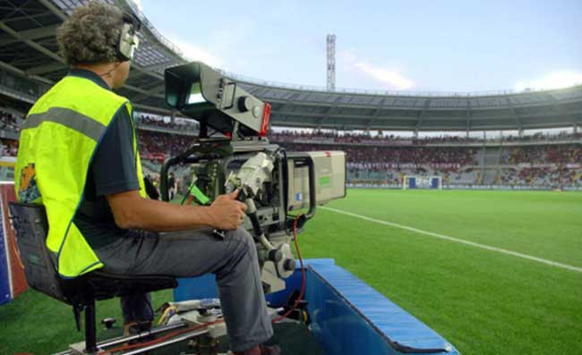 L’annuncio della Lega Serie A: “In arrivo multe di 50 euro a chi guarda streaming illegali sul calcio”
