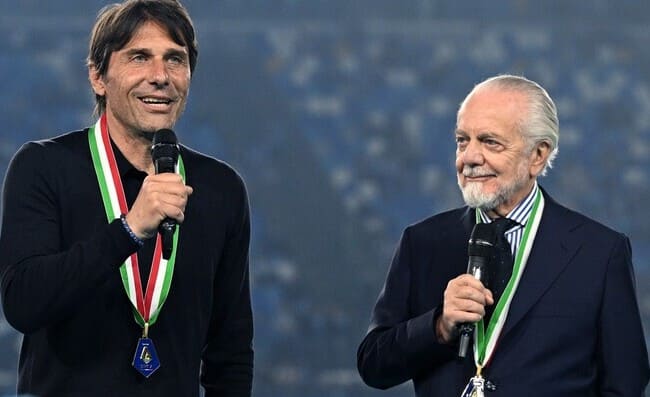 De Laurentiis offre l’aumento a Conte: le sta provando tutte per trattenerlo!