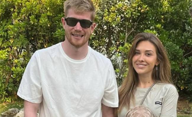 La moglie di De Bruyne a Napoli: ha visto case e valutato qualità della vita e privacy