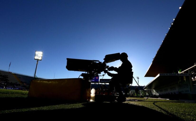 Calcio in Tv, le gare trasmesse oggi: termina la 9ª giornata di Serie A