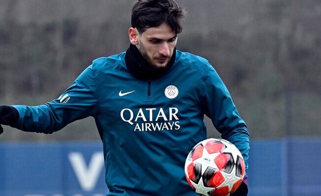Infortunio Kvaratskhelia, il PSG ha scelto il sostituto: affare da 50 milioni