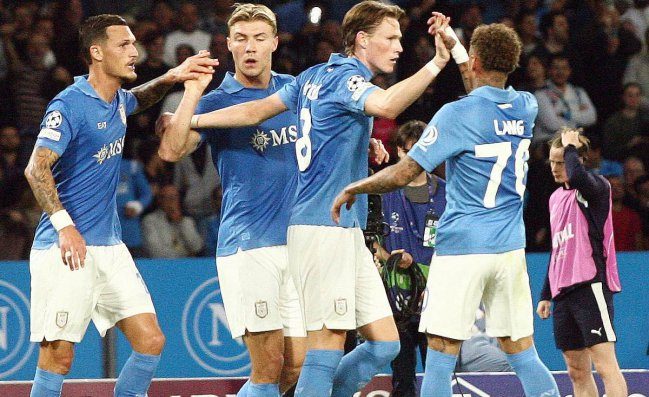 Ranking UEFA, il Napoli guadagna 5 posizioni. Balzo in avanti dei partenopei