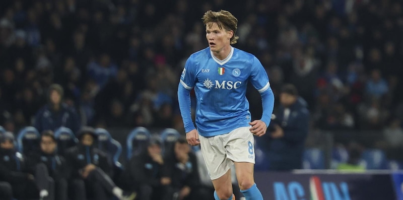 Il Napoli pu&ograve; sorridere: McTominay ha ottenuto l’idoneit&agrave; sportiva