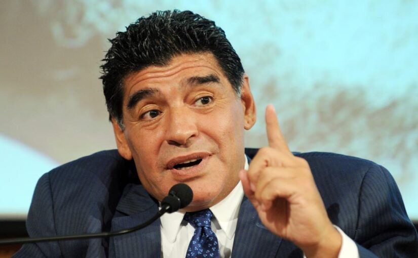 Morte Maradona, chiesti 12 anni per il medico Luque: “Lo abbandonarono alla sua sorte”