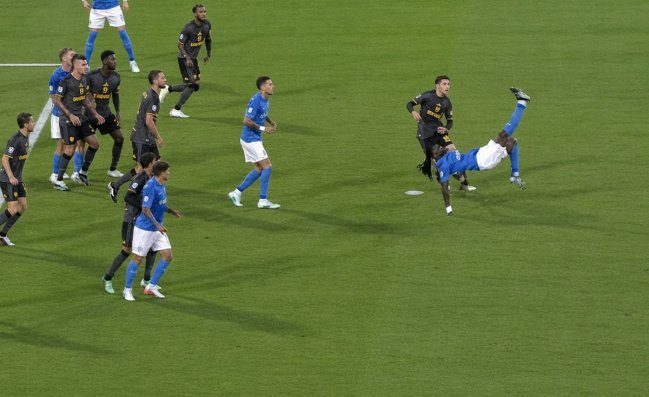 Rovesciata Anguissa da paura, il Napoli celebra il capolavoro di Frank con una parola “inventata”