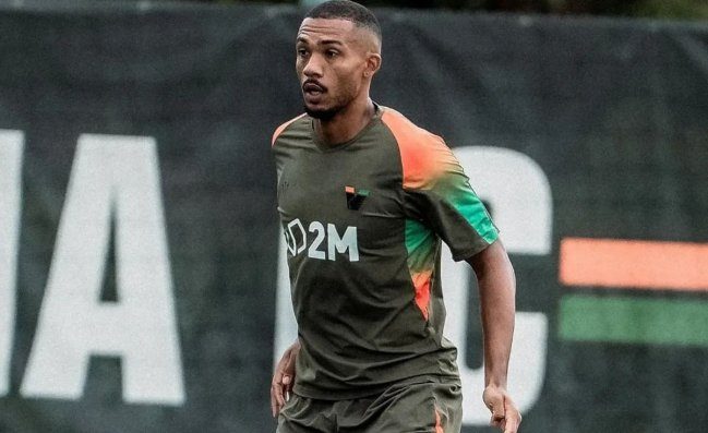 Un tifoso: “Potevi benissimo giocare ancora nel Napoli”. Juan Jesus risponde: “Chiedi a ADL e Manna…”